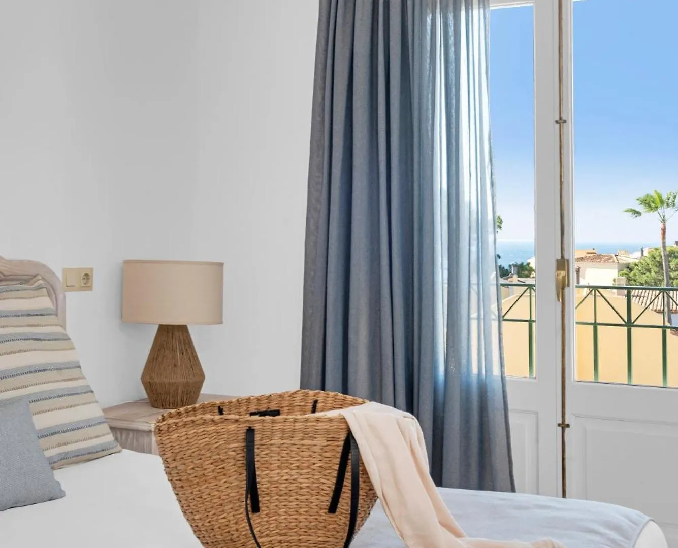 Aparthotel Ona Cala Pi Club 3*, Cala Pi (Mallorca) Spain